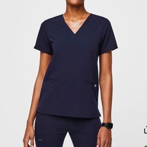 FIGS Navy Womens Casma Three Pocket Scrub Top